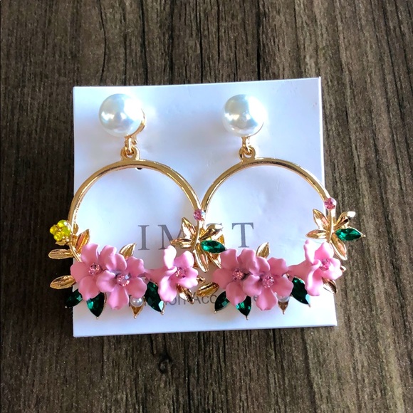 Floral earrings - Picture 2 of 8